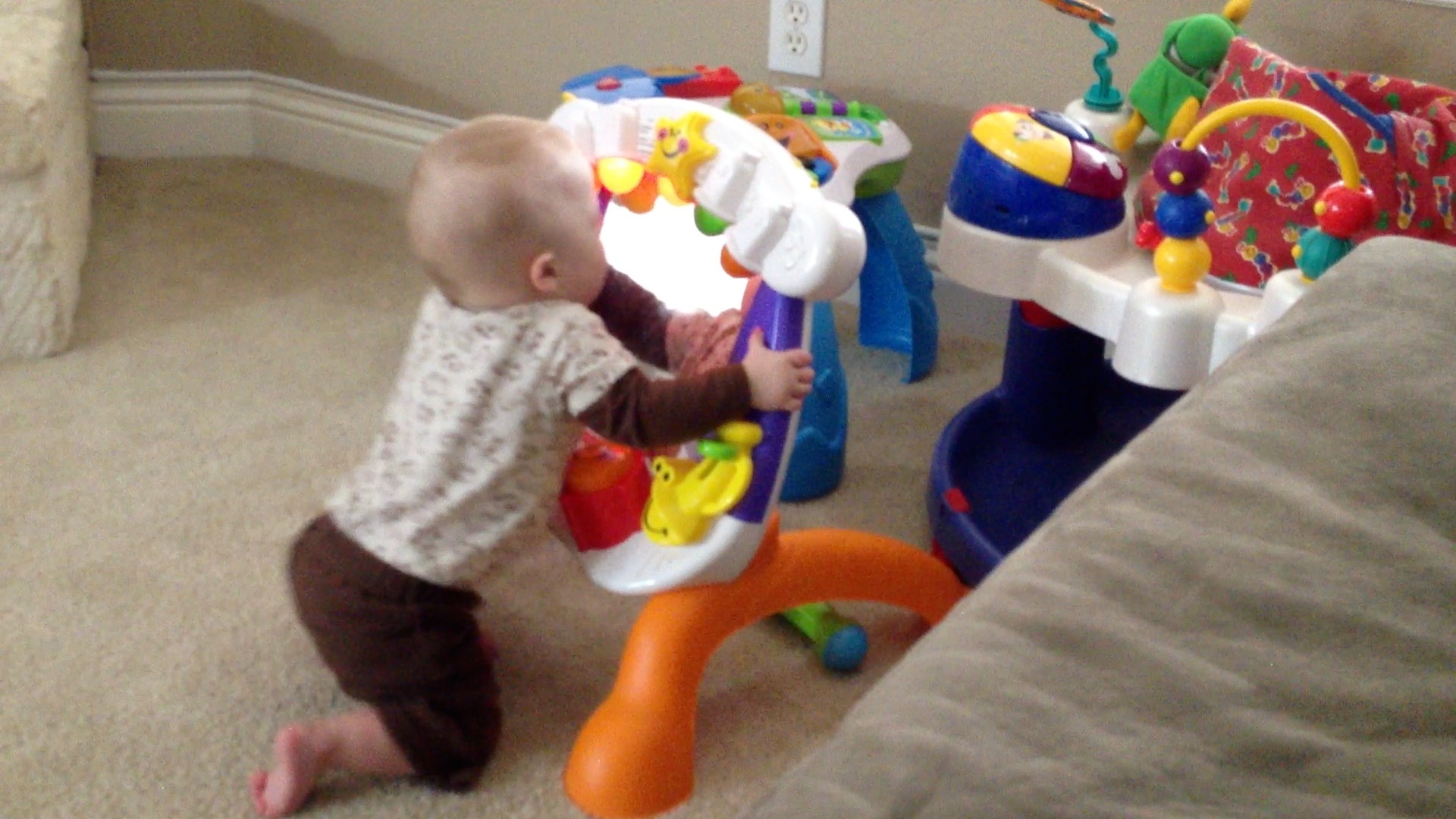 Toys to help baby best sale pull up to standing