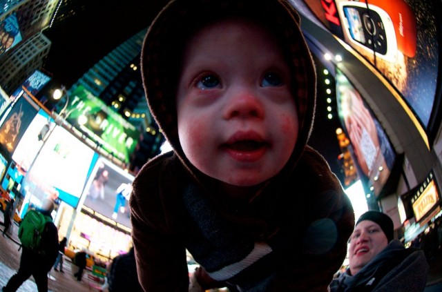 baby-kids-fish-eye-lens-pictures-times-square