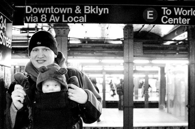 new-york-train-subway-station-father-son-new-york 3