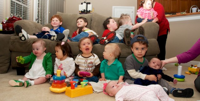 down-syndrome-babies-children-party-group-picture-toddlers 3