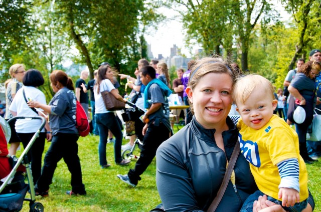 families playing at ndds central park down syndrome buddy walk 