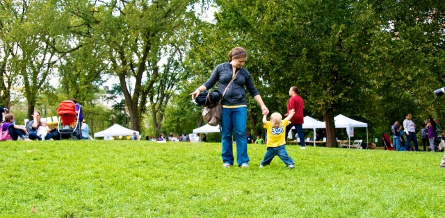 families playing at ndds central park down syndrome buddy walk 